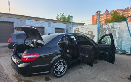 Mercedes-Benz E-Класс, 2011 год, 1 500 000 рублей, 8 фотография