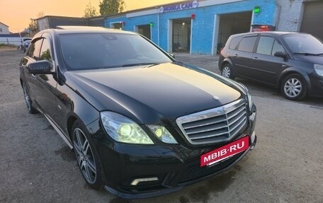 Mercedes-Benz E-Класс, 2011 год, 1 500 000 рублей, 2 фотография