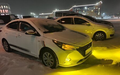 Hyundai Solaris II рестайлинг, 2021 год, 1 550 000 рублей, 11 фотография