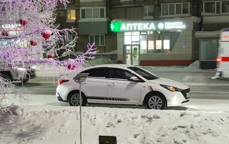 Hyundai Solaris II рестайлинг, 2021 год, 1 550 000 рублей, 5 фотография