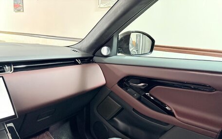 Land Rover Range Rover Evoque II, 2024 год, 7 500 000 рублей, 7 фотография