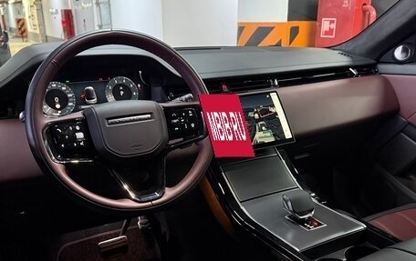 Land Rover Range Rover Evoque II, 2024 год, 7 500 000 рублей, 32 фотография