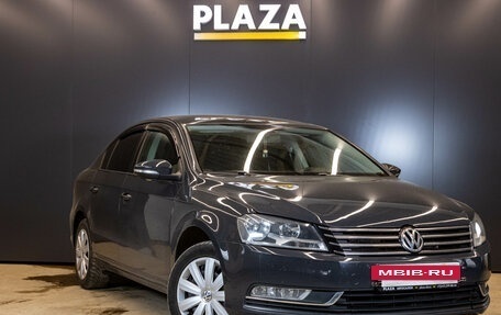 Volkswagen Passat B7, 2011 год, 1 099 000 рублей, 2 фотография