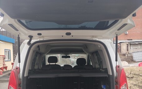 Peugeot Partner II рестайлинг 2, 2011 год, 670 000 рублей, 11 фотография