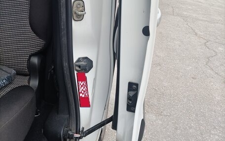 Peugeot Partner II рестайлинг 2, 2011 год, 670 000 рублей, 13 фотография