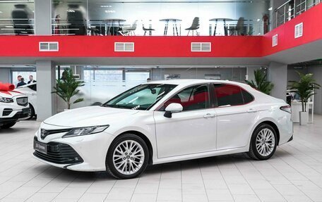 Toyota Camry, 2019 год, 2 450 000 рублей, 1 фотография