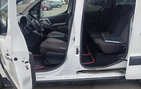 Peugeot Partner II рестайлинг 2, 2011 год, 670 000 рублей, 15 фотография