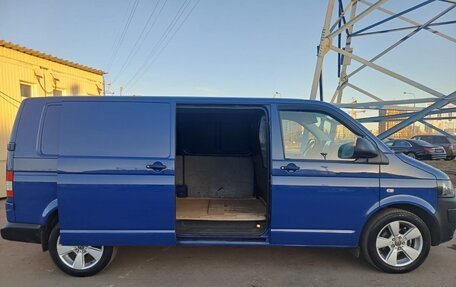 Volkswagen Transporter T5 рестайлинг, 2012 год, 1 430 000 рублей, 3 фотография