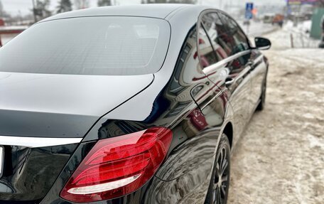 Mercedes-Benz E-Класс, 2020 год, 2 100 000 рублей, 3 фотография