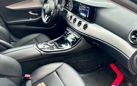 Mercedes-Benz E-Класс, 2020 год, 2 100 000 рублей, 8 фотография