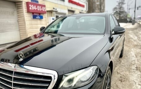 Mercedes-Benz E-Класс, 2020 год, 2 100 000 рублей, 6 фотография