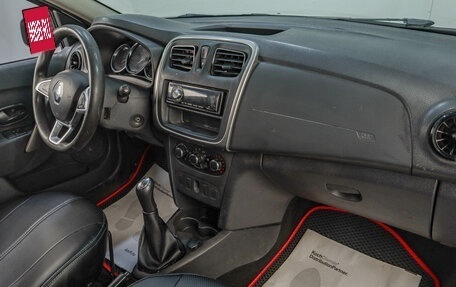 Renault Logan II, 2018 год, 469 000 рублей, 8 фотография