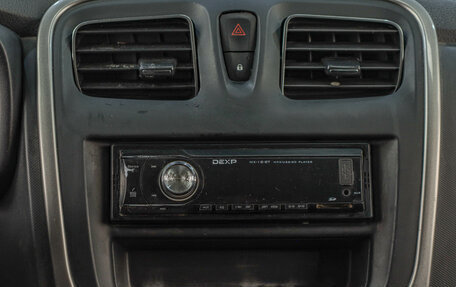 Renault Logan II, 2018 год, 469 000 рублей, 10 фотография