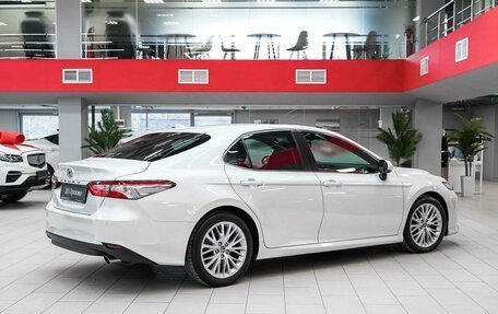 Toyota Camry, 2019 год, 2 450 000 рублей, 2 фотография