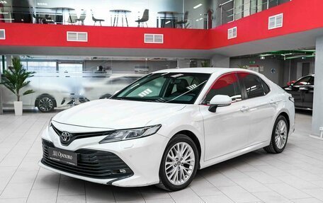 Toyota Camry, 2019 год, 2 450 000 рублей, 5 фотография
