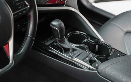 Toyota Camry, 2019 год, 2 450 000 рублей, 11 фотография