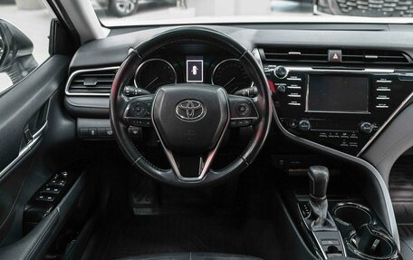 Toyota Camry, 2019 год, 2 450 000 рублей, 14 фотография