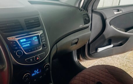 Hyundai Solaris II рестайлинг, 2016 год, 1 100 000 рублей, 11 фотография