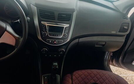 Hyundai Solaris II рестайлинг, 2016 год, 1 100 000 рублей, 12 фотография