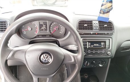 Volkswagen Polo VI (EU Market), 2017 год, 1 100 000 рублей, 11 фотография