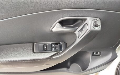 Volkswagen Polo VI (EU Market), 2017 год, 1 100 000 рублей, 24 фотография