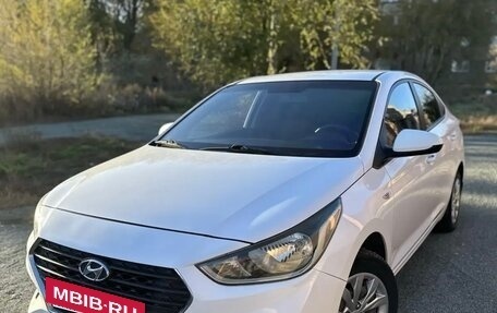 Hyundai Solaris II рестайлинг, 2017 год, 1 090 000 рублей, 6 фотография