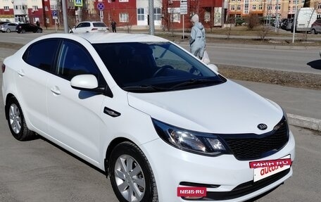 KIA Rio III рестайлинг, 2017 год, 950 000 рублей, 3 фотография