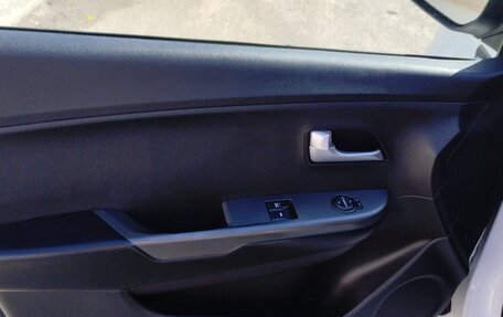 KIA Rio III рестайлинг, 2017 год, 950 000 рублей, 12 фотография