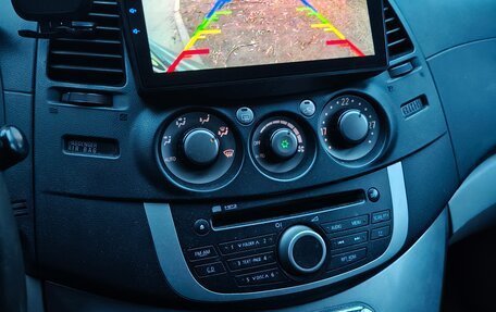 Mitsubishi Grandis, 2008 год, 950 000 рублей, 6 фотография