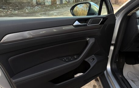 Volkswagen Passat B8 рестайлинг, 2017 год, 2 200 000 рублей, 19 фотография