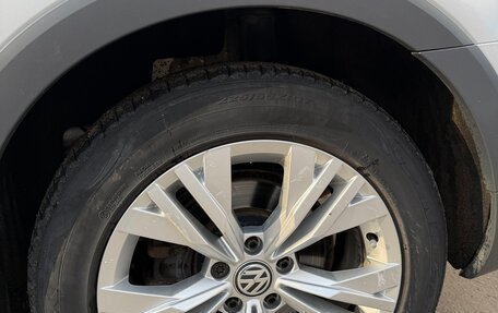 Volkswagen Passat B8 рестайлинг, 2017 год, 2 200 000 рублей, 23 фотография