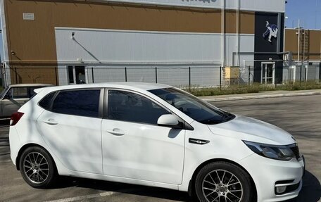 KIA Rio III рестайлинг, 2015 год, 950 000 рублей, 3 фотография