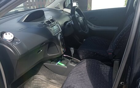 Toyota Vitz, 2010 год, 680 000 рублей, 6 фотография