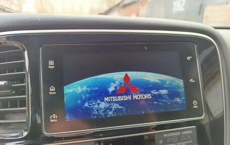 Mitsubishi Outlander III рестайлинг 3, 2019 год, 2 250 000 рублей, 10 фотография