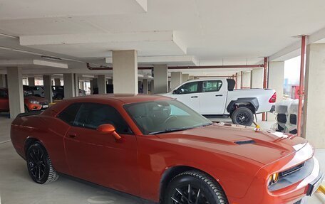 Dodge Challenger III рестайлинг 2, 2021 год, 4 350 000 рублей, 3 фотография