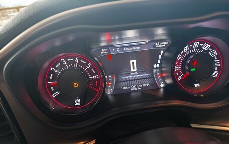 Dodge Challenger III рестайлинг 2, 2021 год, 4 350 000 рублей, 11 фотография