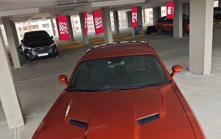 Dodge Challenger III рестайлинг 2, 2021 год, 4 350 000 рублей, 8 фотография