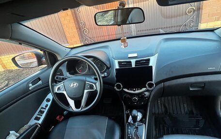Hyundai Solaris II рестайлинг, 2012 год, 690 000 рублей, 11 фотография