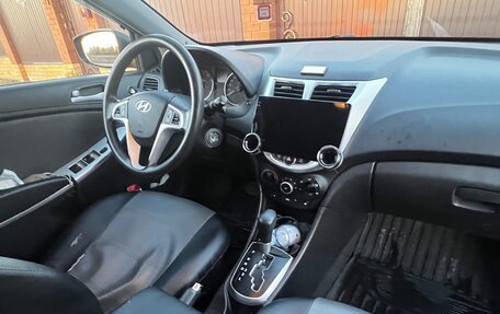 Hyundai Solaris II рестайлинг, 2012 год, 690 000 рублей, 10 фотография