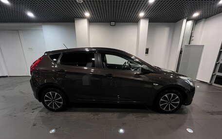 Hyundai Solaris II рестайлинг, 2015 год, 830 000 рублей, 2 фотография