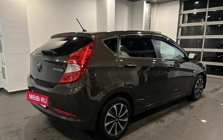 Hyundai Solaris II рестайлинг, 2015 год, 830 000 рублей, 3 фотография