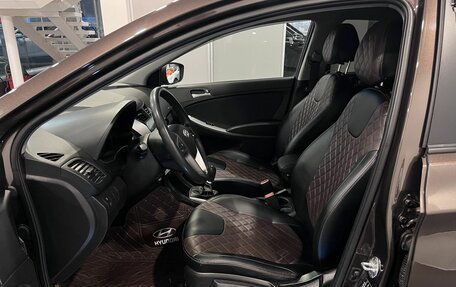 Hyundai Solaris II рестайлинг, 2015 год, 830 000 рублей, 16 фотография