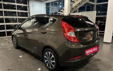 Hyundai Solaris II рестайлинг, 2015 год, 830 000 рублей, 5 фотография