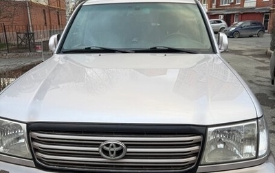 Toyota Land Cruiser 100 рестайлинг 2, 2004 год, 1 950 000 рублей, 1 фотография