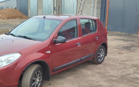 Renault Sandero I, 2010 год, 650 000 рублей, 3 фотография