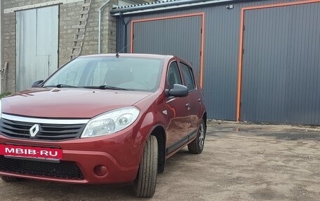 Renault Sandero I, 2010 год, 650 000 рублей, 2 фотография