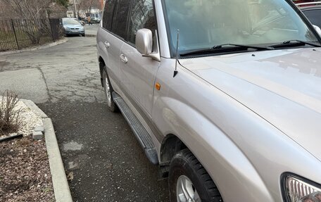 Toyota Land Cruiser 100 рестайлинг 2, 2004 год, 1 950 000 рублей, 4 фотография