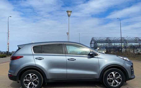 KIA Sportage IV рестайлинг, 2020 год, 2 400 000 рублей, 4 фотография