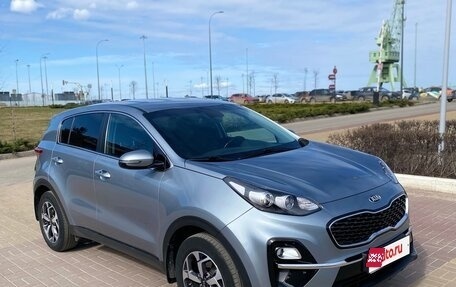 KIA Sportage IV рестайлинг, 2020 год, 2 400 000 рублей, 3 фотография