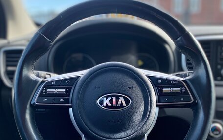 KIA Sportage IV рестайлинг, 2020 год, 2 400 000 рублей, 23 фотография